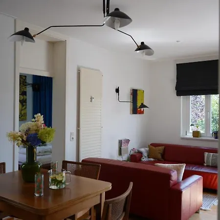 Luk Apartment *
